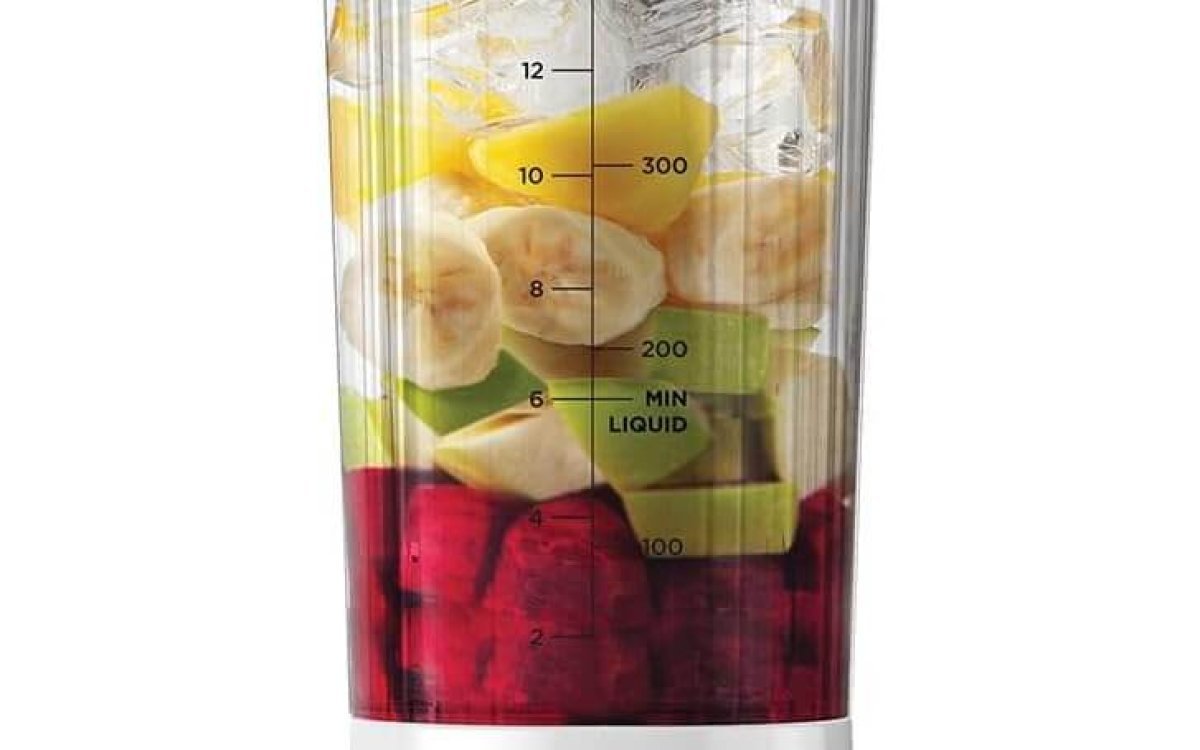 Ninja Blast Portable Blender, 530ml, Leakproof Lid & Sip Spout, Powerful Cordless Mini Blender, Rechargeable, Portable Smoothies, Protein Shakes, Blends Ice & Frozen Fruit, White, BC151UKWH